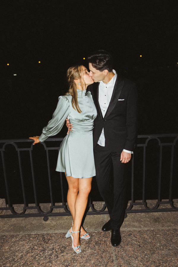 Трогательная свадьба в итальянской эстетике в особняке