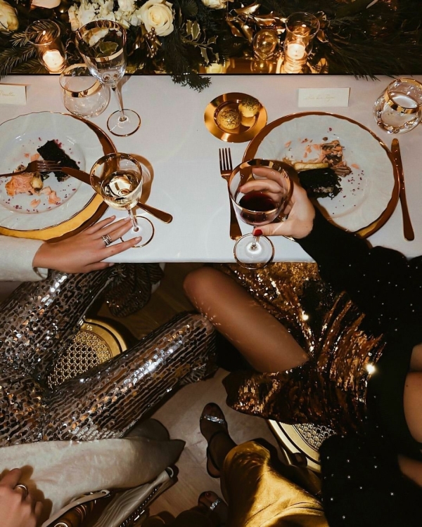 Какую шоу-программу заказать на Новый год 2023?