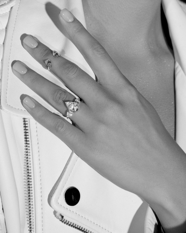 Подборка недели: помолвочные кольца с большими камнями