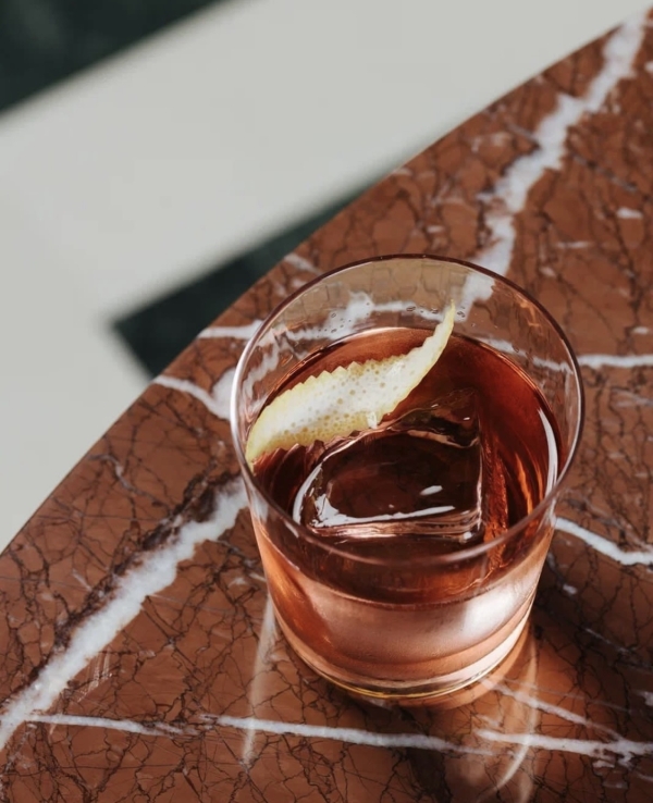 Благотворительная барахолка, испанские художники в Пушкинском и