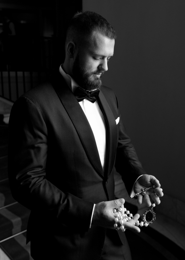 Интервью с невестой: о «Где он, а