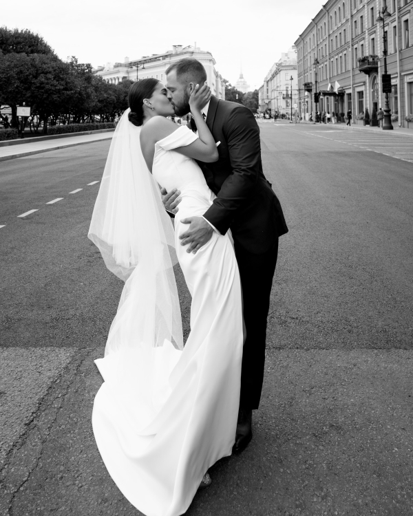 Интервью с невестой: о «Где он, а