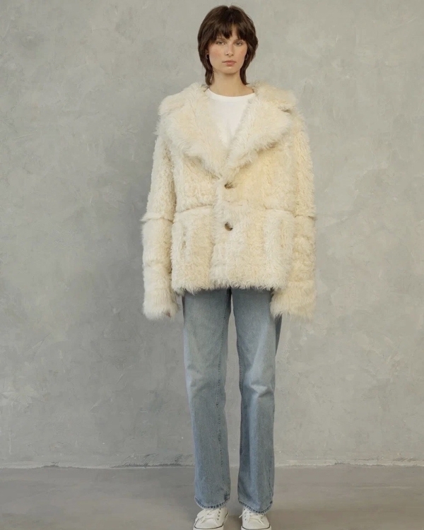 Стильная верхняя одежда для невест существует? Да,