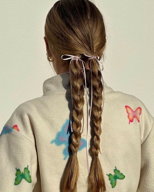 Банты в волосах — милый свадебный тренд,