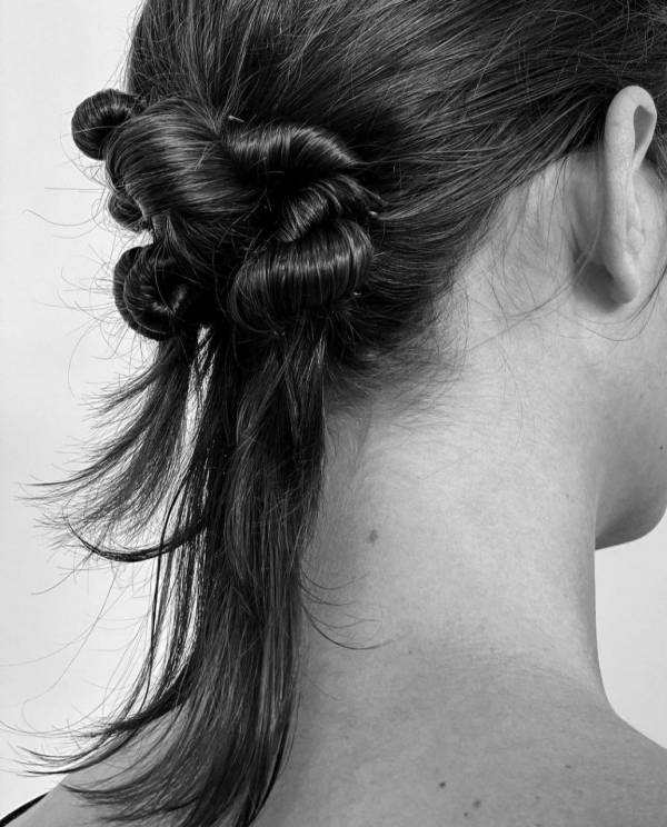 Можно не только распустить: стильные укладки на