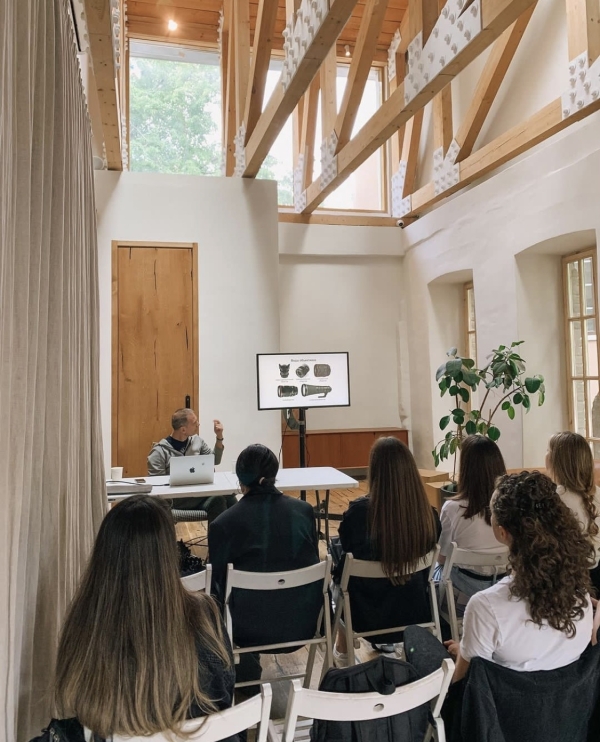 Авторская лекция о Ван Гоге, нео-соул на