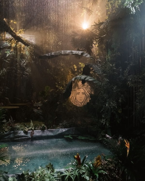 «Райский остров» в La Pino Hall в