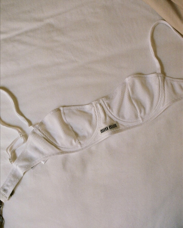 Как Miu Miu стал самым востребованным брендом