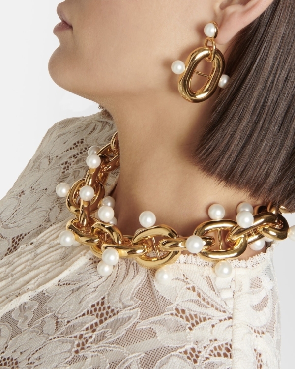 Готовь сани летом, а свадебный образ на