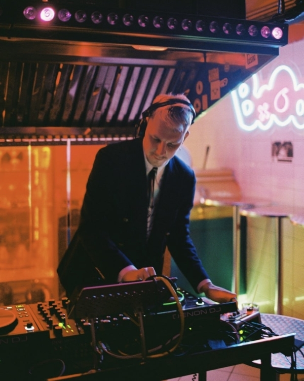 Сделайте музыкальные перформансы основой вашего ивента, как