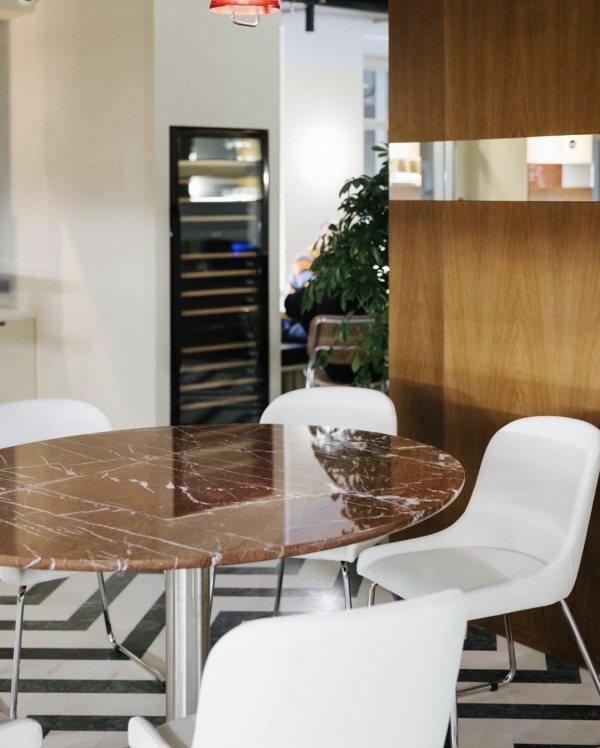 Благотворительная барахолка, испанские художники в Пушкинском и