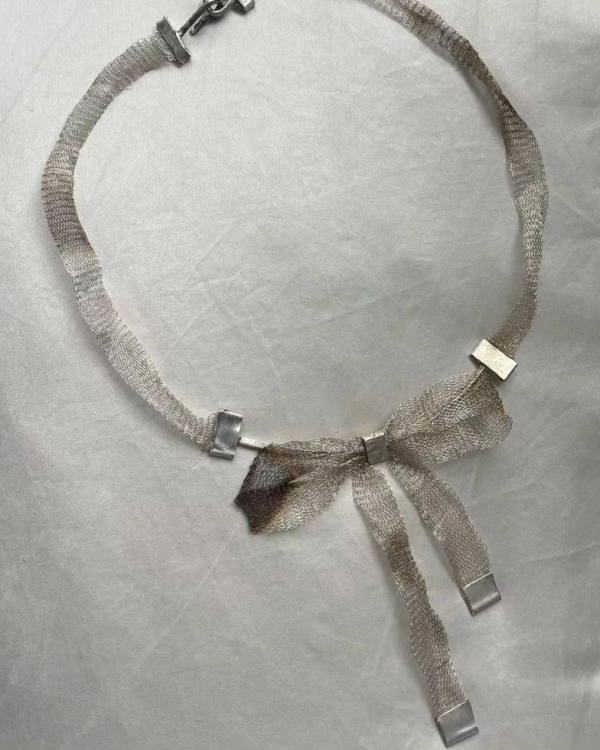 Банты: обратно в детство с новым трендом