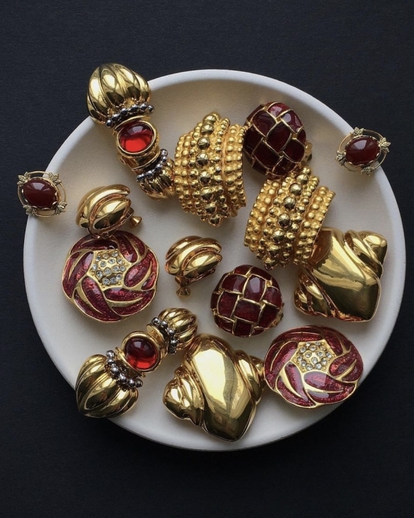 Где искать винтажные вещи на свадьбу?