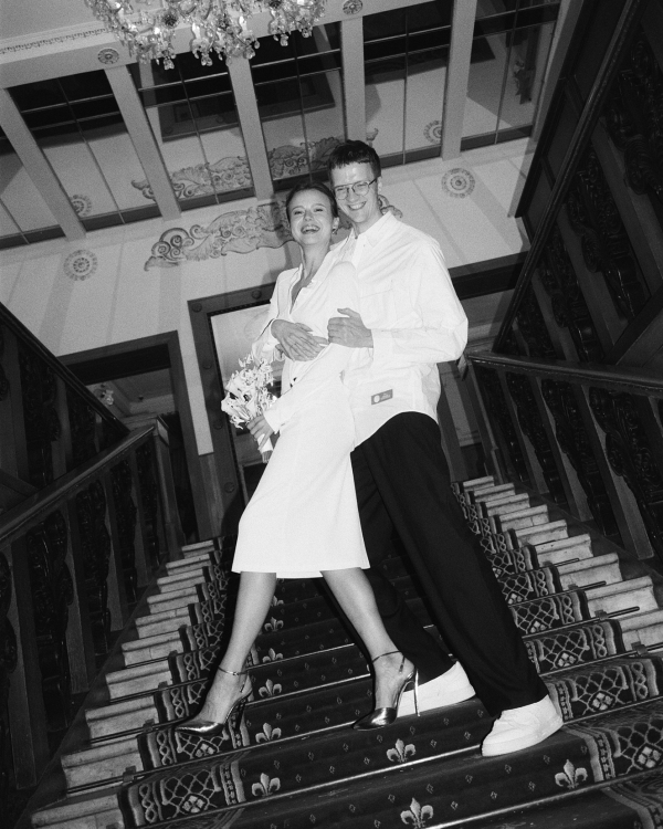 Трогательная любовь и много смеха в черно-белой