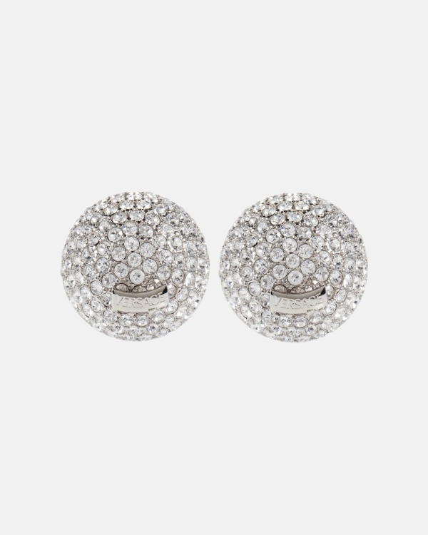 Готовь сани летом, а свадебный образ на