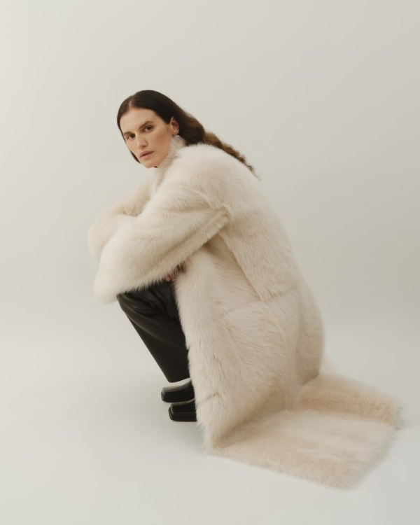 Стильная верхняя одежда для невест существует? Да,