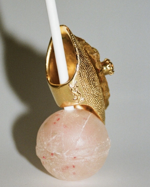 Где искать винтажные вещи на свадьбу?