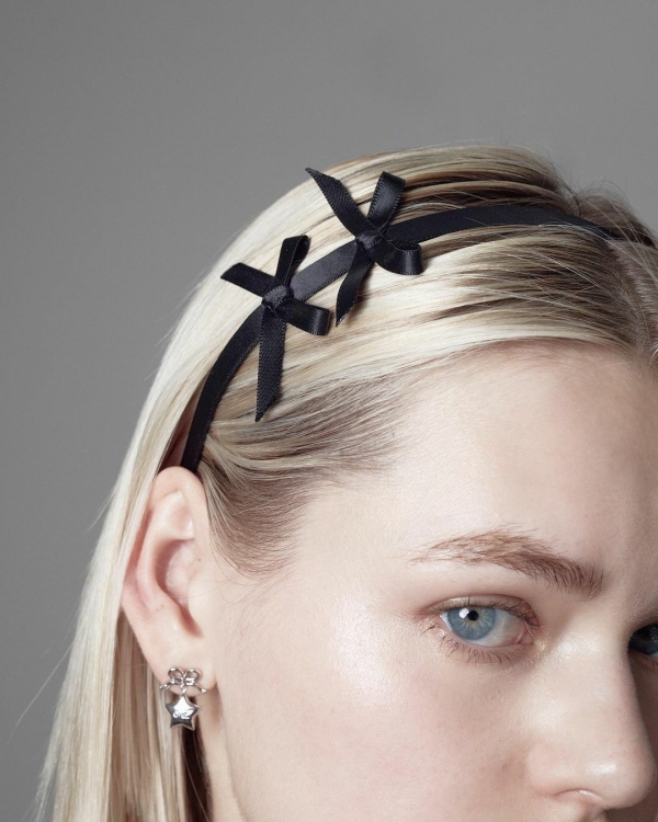 Банты в волосах — милый свадебный тренд,