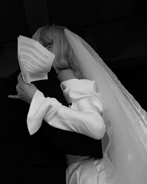 Романтичная свадьба в Петербурге с нежными образами