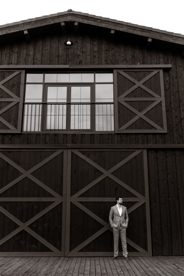 Современный рустик, ужин в амбаре и все