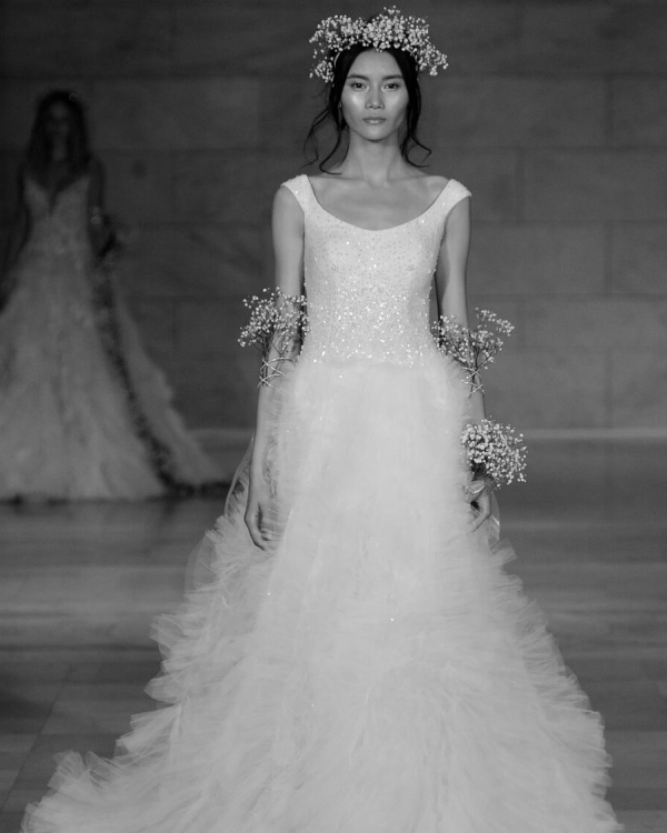 Готовь сани летом, а свадебный образ на