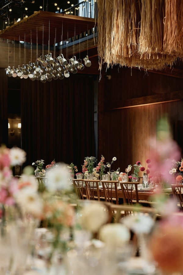 Современный рустик, ужин в амбаре и все