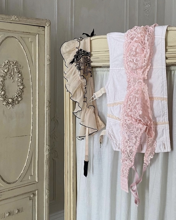 Где искать винтажные вещи на свадьбу?