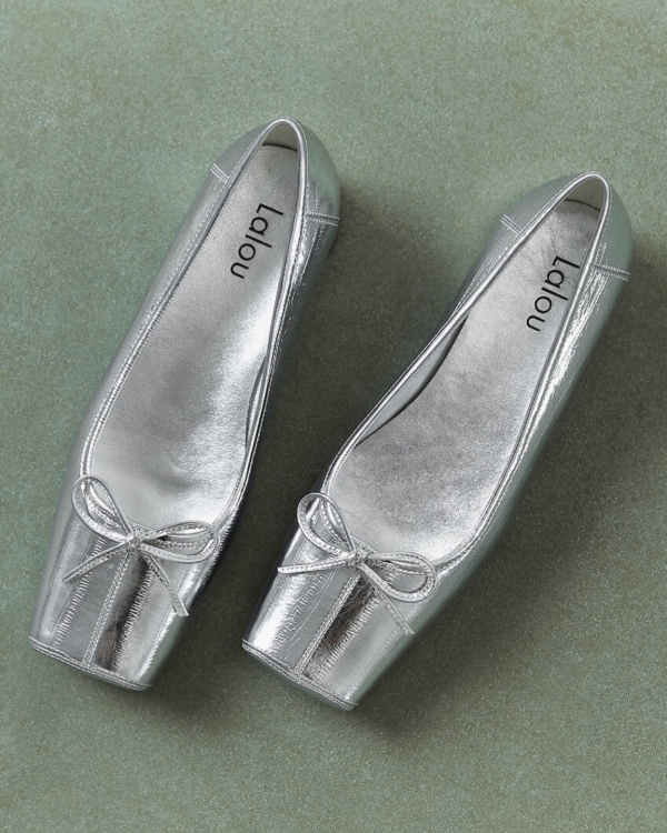 Металлик — хит сезона. Как носить самые