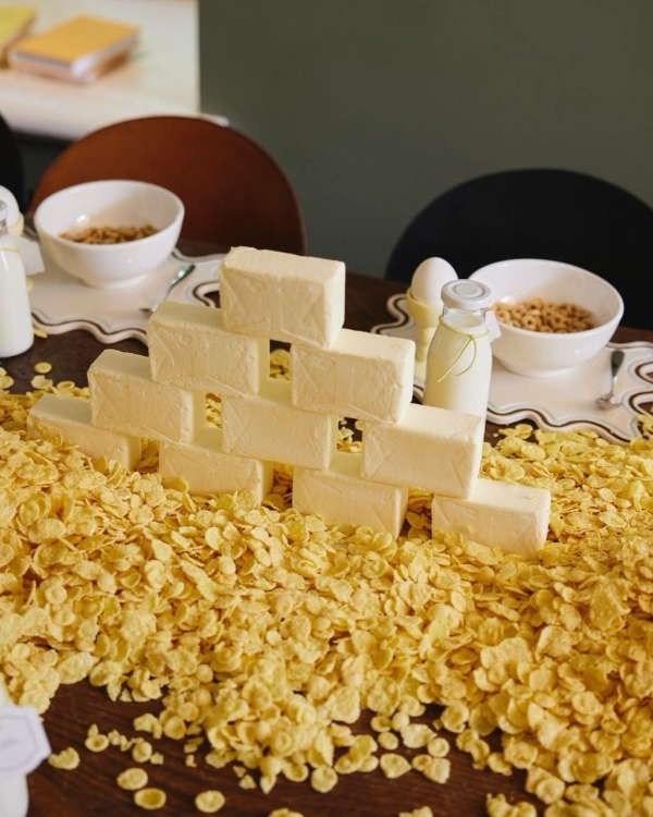 Металлик, объемы и отсутствие тарелок. Тренды зимнего