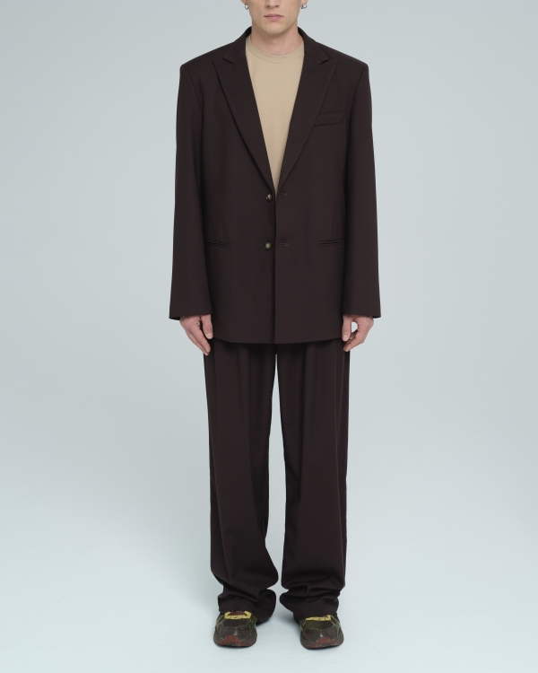 Где купить готовый мужской костюм: лучшие магазины