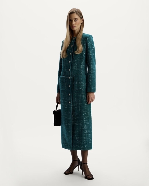 Далеко ходить не надо! Выбираем нарядные образы