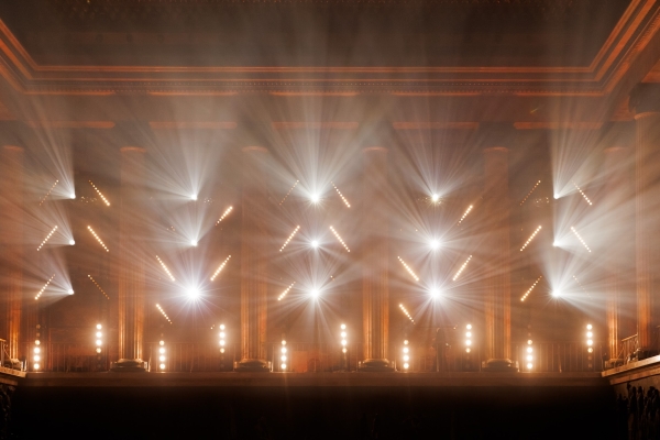 История одного декора: лед, пламя и величие