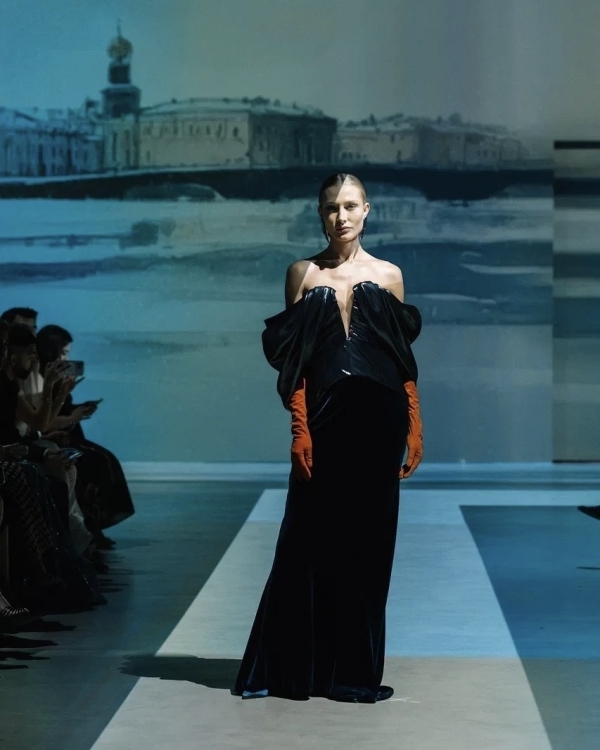 Каким получился первый кутюрный показ Valentin Yudashkin