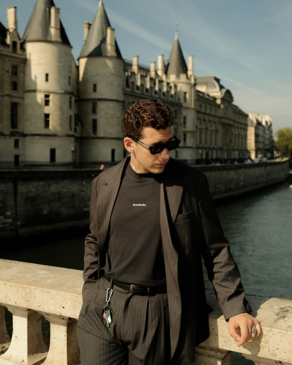 «На Западе люди любят, чтобы их снимали