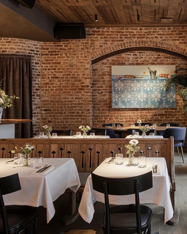 Куда не стыдно привести гостей из Италии.