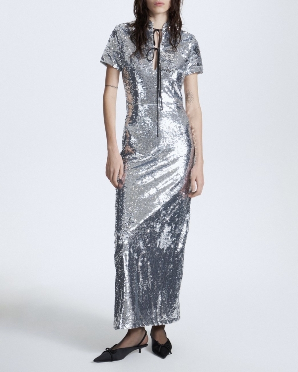 Далеко ходить не надо! Выбираем нарядные образы