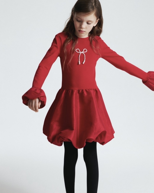 Детский новый год 2025: какую одежду выбрать?