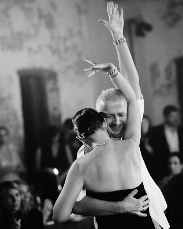 Внутри вечеринки по случаю дня рождения Ксении