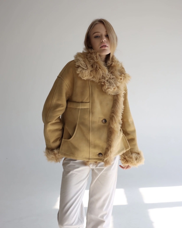 Как носить дубленки этой зимой?