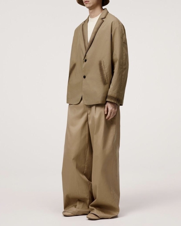 Где купить готовый мужской костюм: лучшие магазины