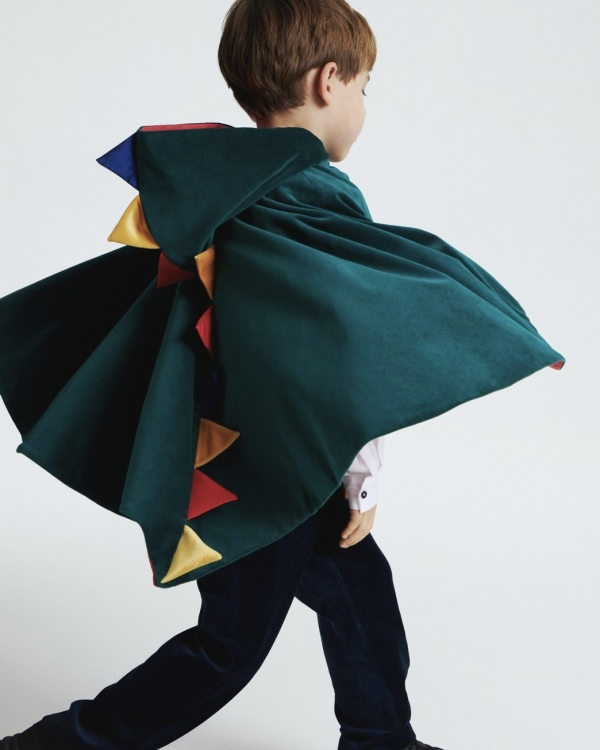 Детский новый год 2025: какую одежду выбрать?