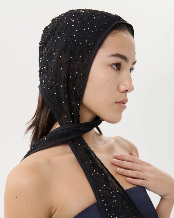 Далеко ходить не надо! Выбираем нарядные образы