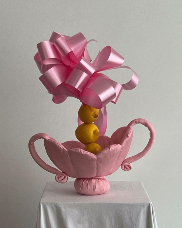 Металлик, объемы и отсутствие тарелок. Тренды зимнего