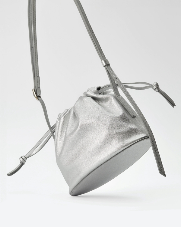 Что надеть гостям на свадьбу зимой?