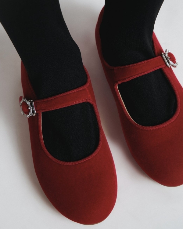 Детский новый год 2025: какую одежду выбрать?