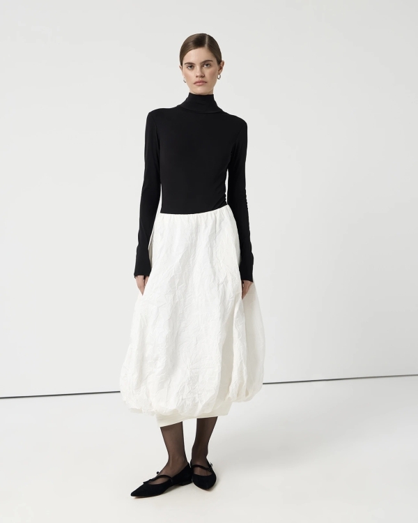 Далеко ходить не надо! Выбираем нарядные образы