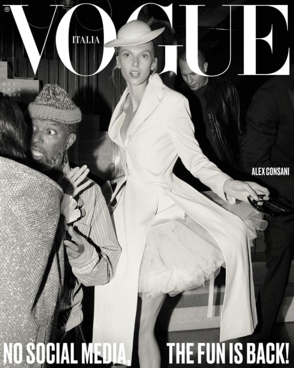 Не одна, а сразу шесть декабрьских обложек