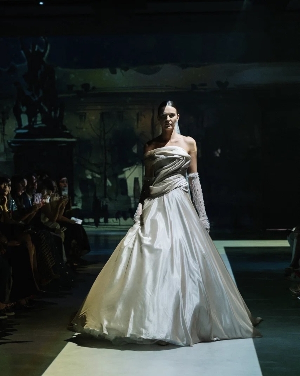 Каким получился первый кутюрный показ Valentin Yudashkin