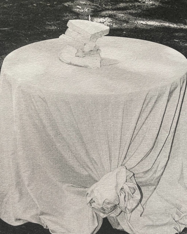 Металлик, объемы и отсутствие тарелок. Тренды зимнего