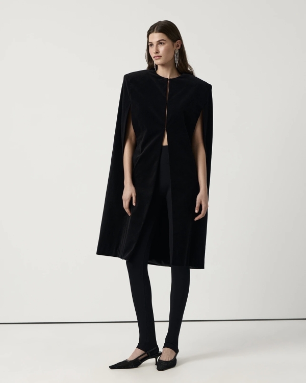 Далеко ходить не надо! Выбираем нарядные образы